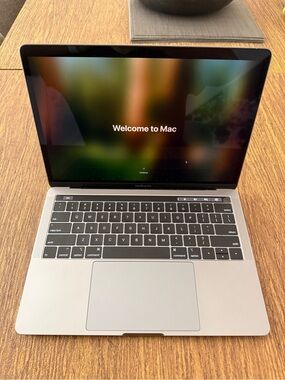 Apple MacBook Pro - Space Gray Laptop - 13” 2019